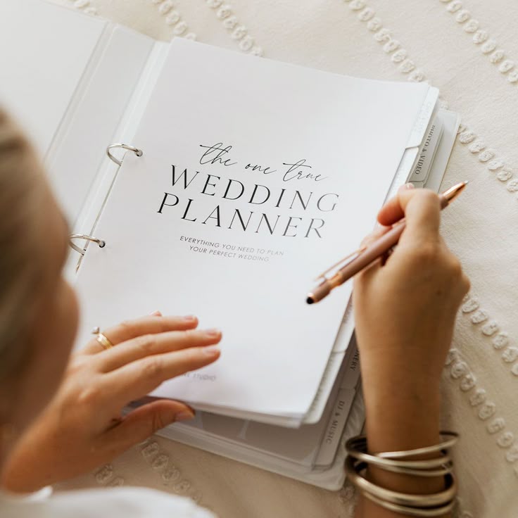 WEDDING/ EVENT PLANNER